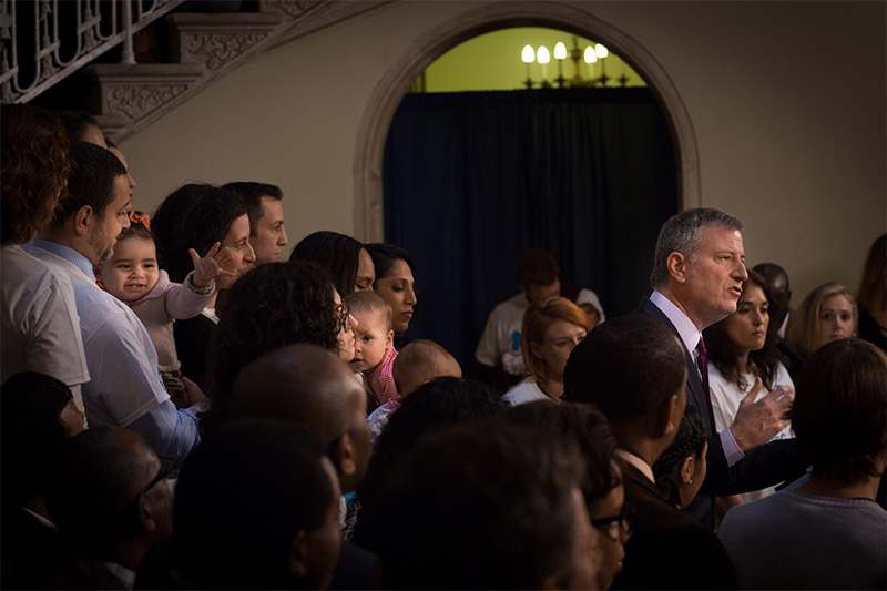 Mayor de Blasio Signs Paid Parental Leave Personnel Order for NYC Workers