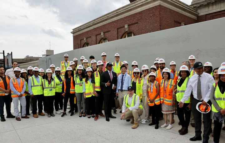 Group photo featuring DDC interns, NYC Mayor, and DDC Commissioner.
                                           