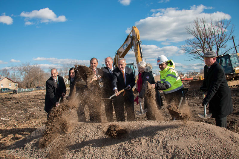 DDC Commissioner breaks ground on the Mid-Island Bluebelt