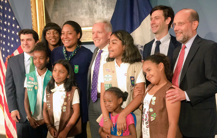 The de Blasio Administration standing with Girl Scout Troop 6000