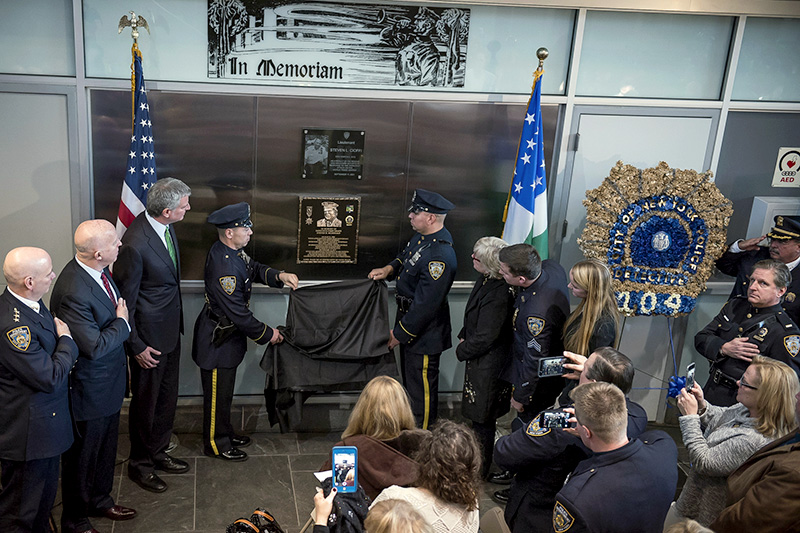 Plaque dedication ceremony honoring NYPD Detective Steven McDonald. Central Park Precinct, Manhattan. Wednesday, January 10, 2018. Credit: Ed Reed/Mayoral Photography Office