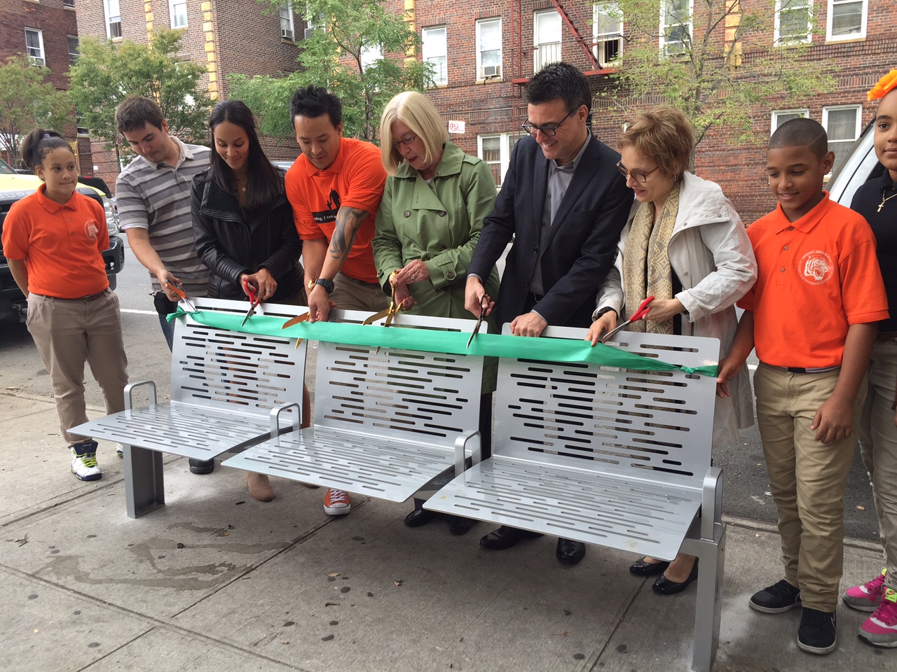 Installation of the 1,500th CityBench at M.S, 22